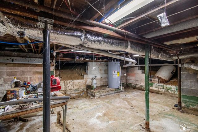 6399 Whiteford Center Road, Lambertville, MI 48144