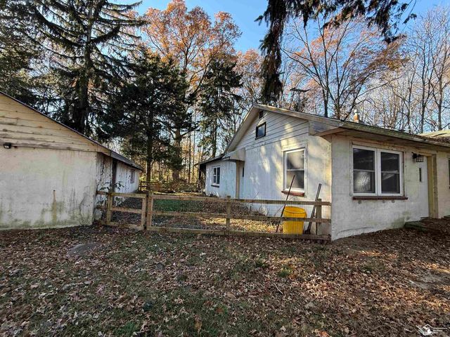 6399 Whiteford Center Road, Lambertville, MI 48144