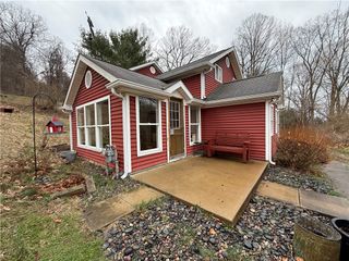 878 Bocktown Rd, Moon/crescent Twp, PA 15046