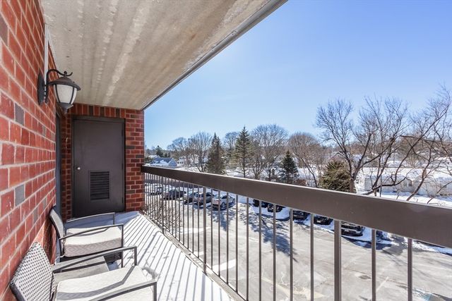 159 Main St. 27C, Stoneham, MA 02189