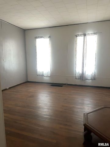 518 ADAMS Street, Quincy, IL 62301