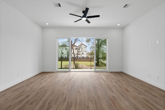 826 Curtin Street G, Houston, TX 77018