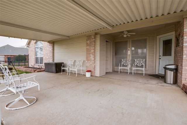8934 Colonial Drive, Crandall, TX 75114