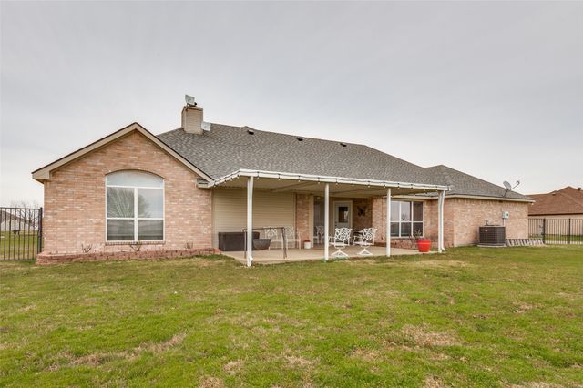 8934 Colonial Drive, Crandall, TX 75114