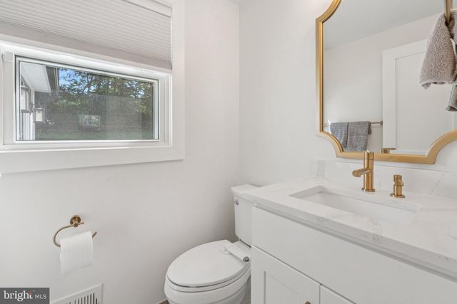 9621 TRAILRIDGE TER, Potomac, MD 20854