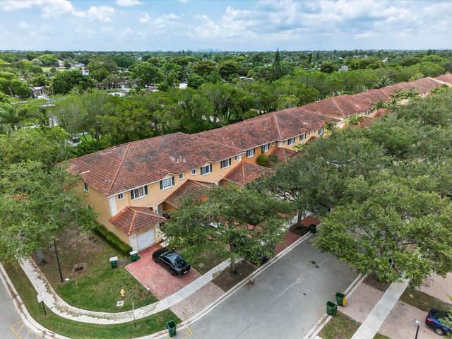 6600 Catalina Lane, Tamarac, FL 33321