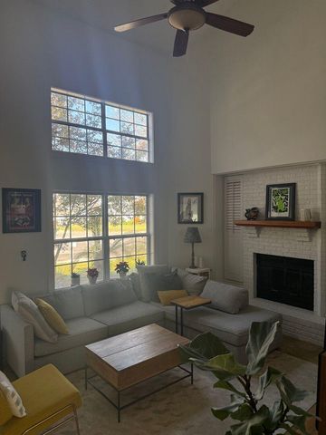 422 NW Canterbury Court, Fort Walton Beach, FL 32548