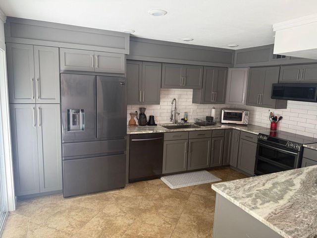 422 NW Canterbury Court, Fort Walton Beach, FL 32548