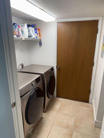 422 NW Canterbury Court, Fort Walton Beach, FL 32548