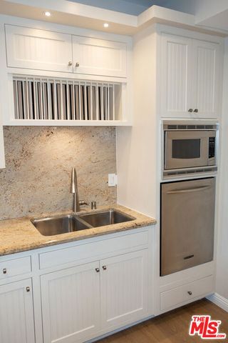 14538 Benefit Street 204, Sherman Oaks, CA 91403