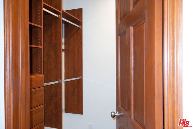 14538 Benefit Street 204, Sherman Oaks, CA 91403