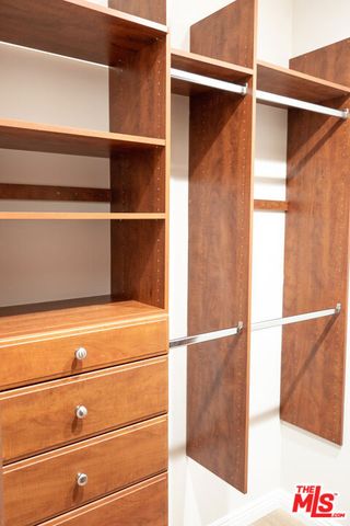 14538 Benefit Street 204, Sherman Oaks, CA 91403