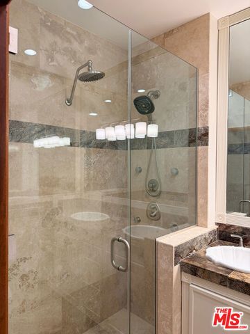 14538 Benefit Street 204, Sherman Oaks, CA 91403