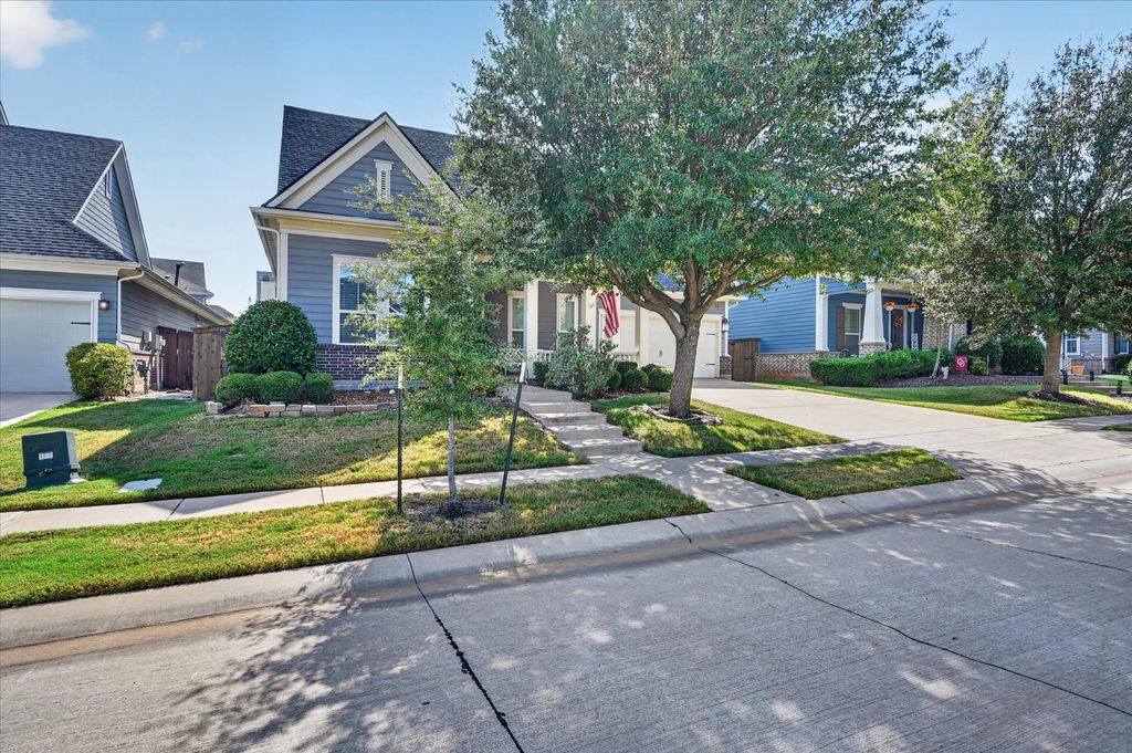 940 Crimson Road, Argyle, TX 76226 — photo 2