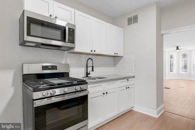 35 E COLLOM ST, Philadelphia, PA 19144