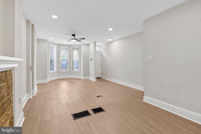 35 E COLLOM ST, Philadelphia, PA 19144