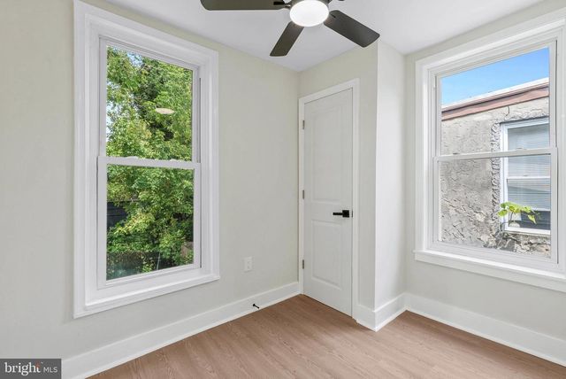 35 E COLLOM ST, Philadelphia, PA 19144