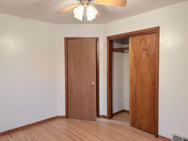 1325 8th Avenue N, Moorhead, MN 56560