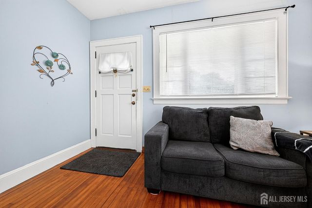 886 Main Street, Fords, NJ 08863