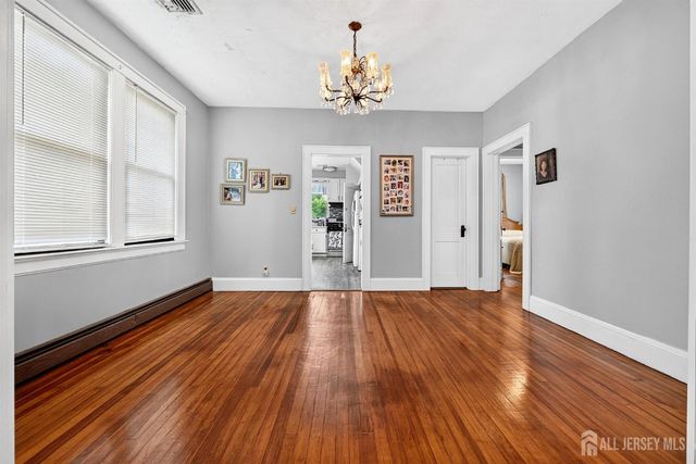 886 Main Street, Fords, NJ 08863