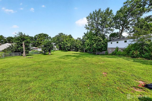 886 Main Street, Fords, NJ 08863