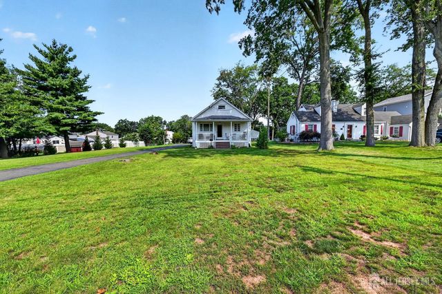 886 Main Street, Fords, NJ 08863