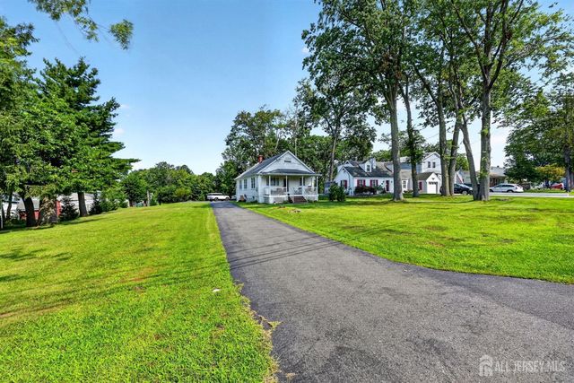 886 Main Street, Fords, NJ 08863
