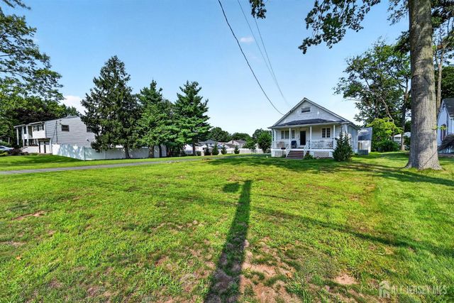 886 Main Street, Fords, NJ 08863