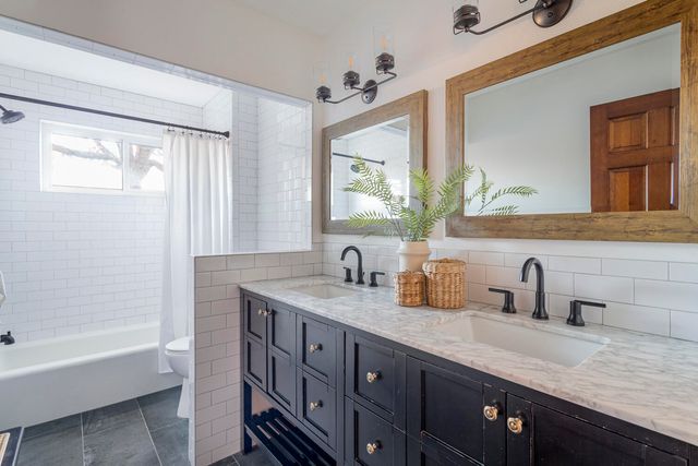 1409 Camino Ecuestre NW, Albuquerque, NM 87107