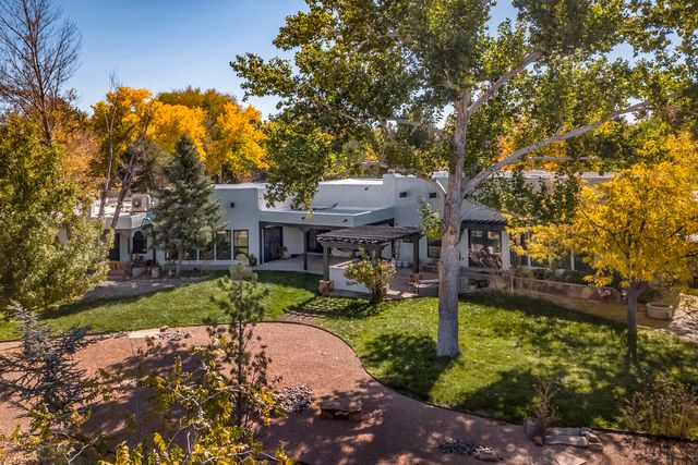 1409 Camino Ecuestre NW, Albuquerque, NM 87107