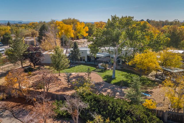 1409 Camino Ecuestre NW, Albuquerque, NM 87107