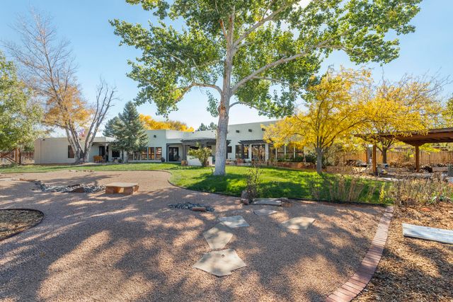 1409 Camino Ecuestre NW, Albuquerque, NM 87107