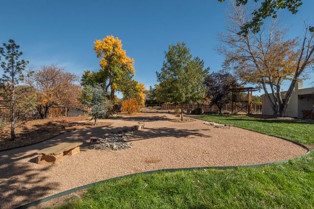 1409 Camino Ecuestre NW, Albuquerque, NM 87107