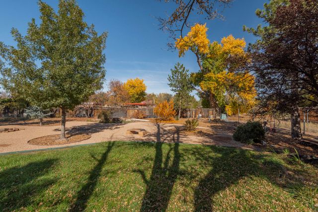 1409 Camino Ecuestre NW, Albuquerque, NM 87107