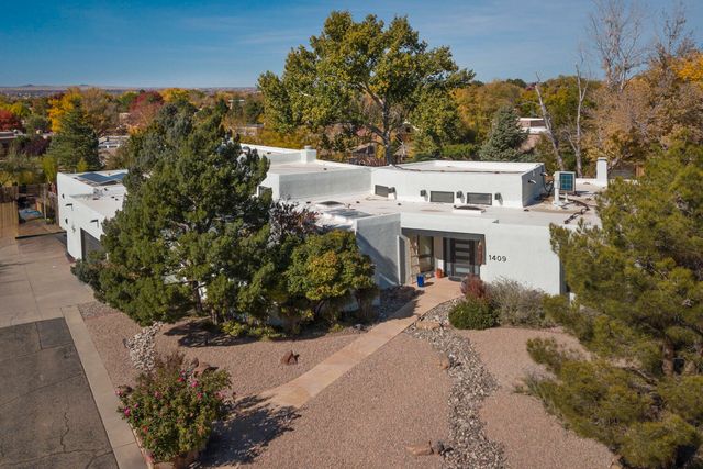 1409 Camino Ecuestre NW, Albuquerque, NM 87107