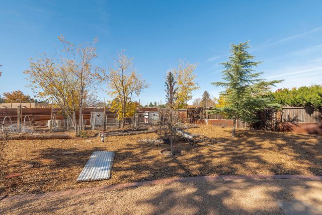 1409 Camino Ecuestre NW, Albuquerque, NM 87107