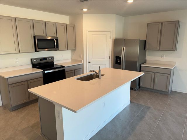 7232 BROAD RIVER AVENUE, Land O Lakes, FL 34638