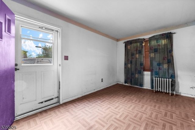 33 Humbert St, Nutley Twp., NJ 07110