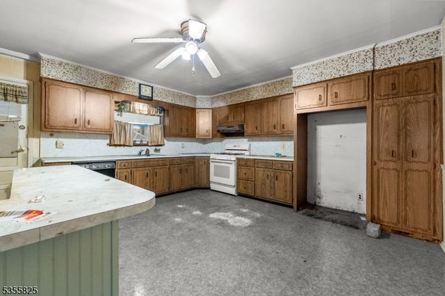 33 Humbert St, Nutley Twp., NJ 07110