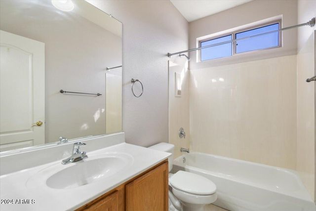 440 N Roger Way, Chandler, AZ 85225