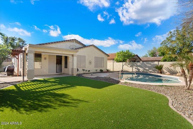 440 N Roger Way, Chandler, AZ 85225