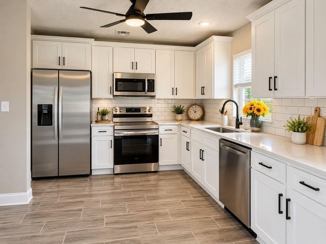 6243 MAIN STREET, New Port Richey, FL 34653