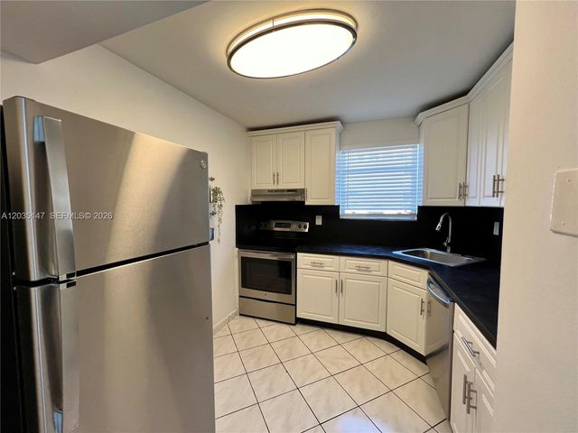 821 Euclid Avenue 304, Miami Beach, FL 33139