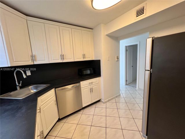 821 Euclid Avenue 304, Miami Beach, FL 33139