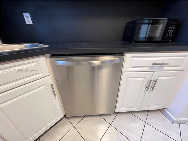 821 Euclid Avenue 304, Miami Beach, FL 33139