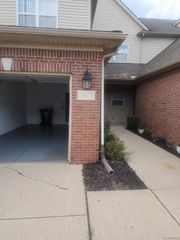 184 Marina Ct. 78, Detroit, MI 48214