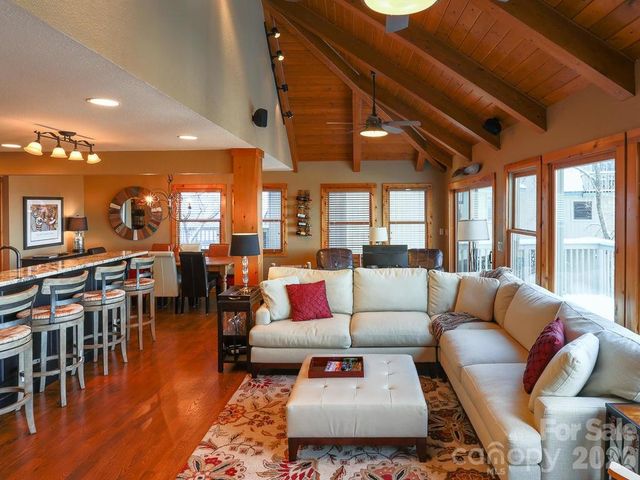 71 Ivy Ridge Road, Burnsville, NC 28714