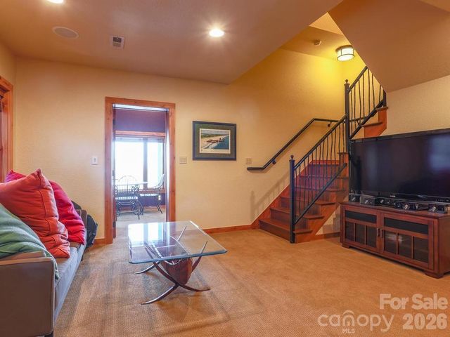 71 Ivy Ridge Road, Burnsville, NC 28714