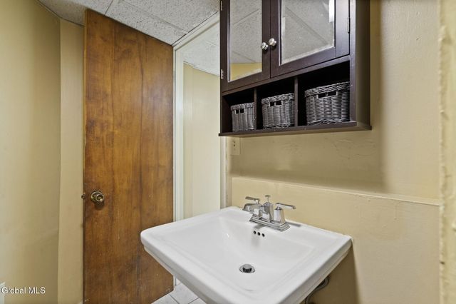 290 Morton Avenue, Albany, NY 12209