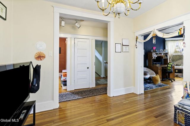 290 Morton Avenue, Albany, NY 12209